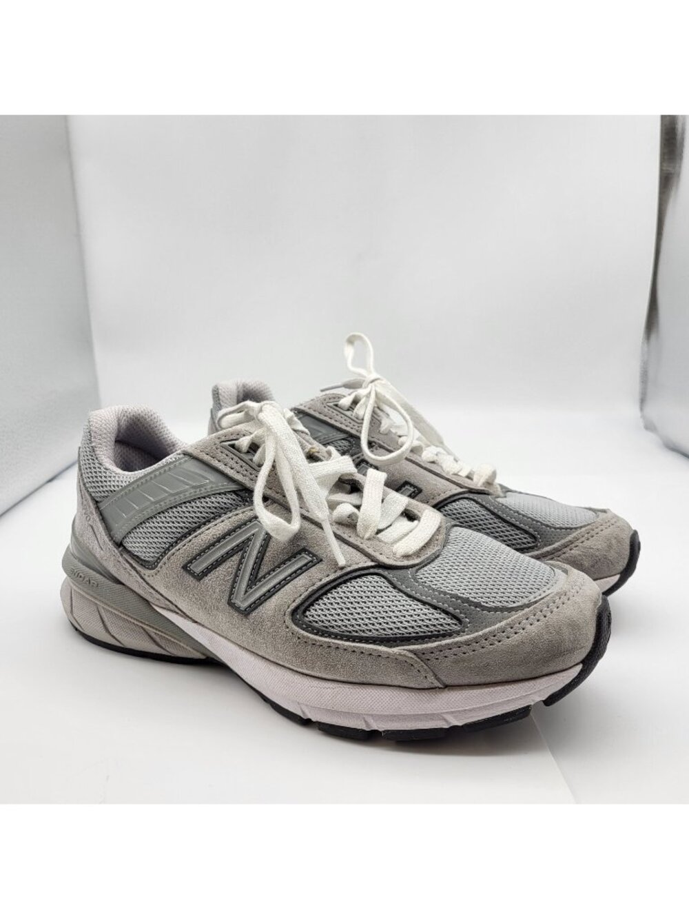 New Balance 990v5 SZ 7.5 2E Extra Wide Athletic W990GL5 Grey Walking sneaker